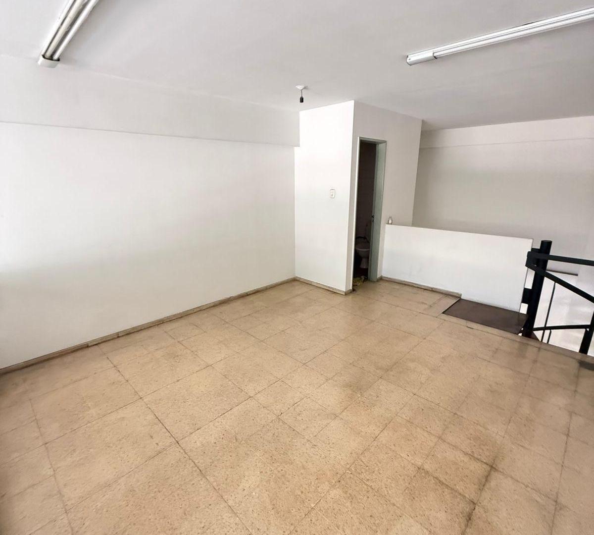 Foto de Excelente Local comercial en Bv. Chacabuco casi 25 de mayo, imagen 5