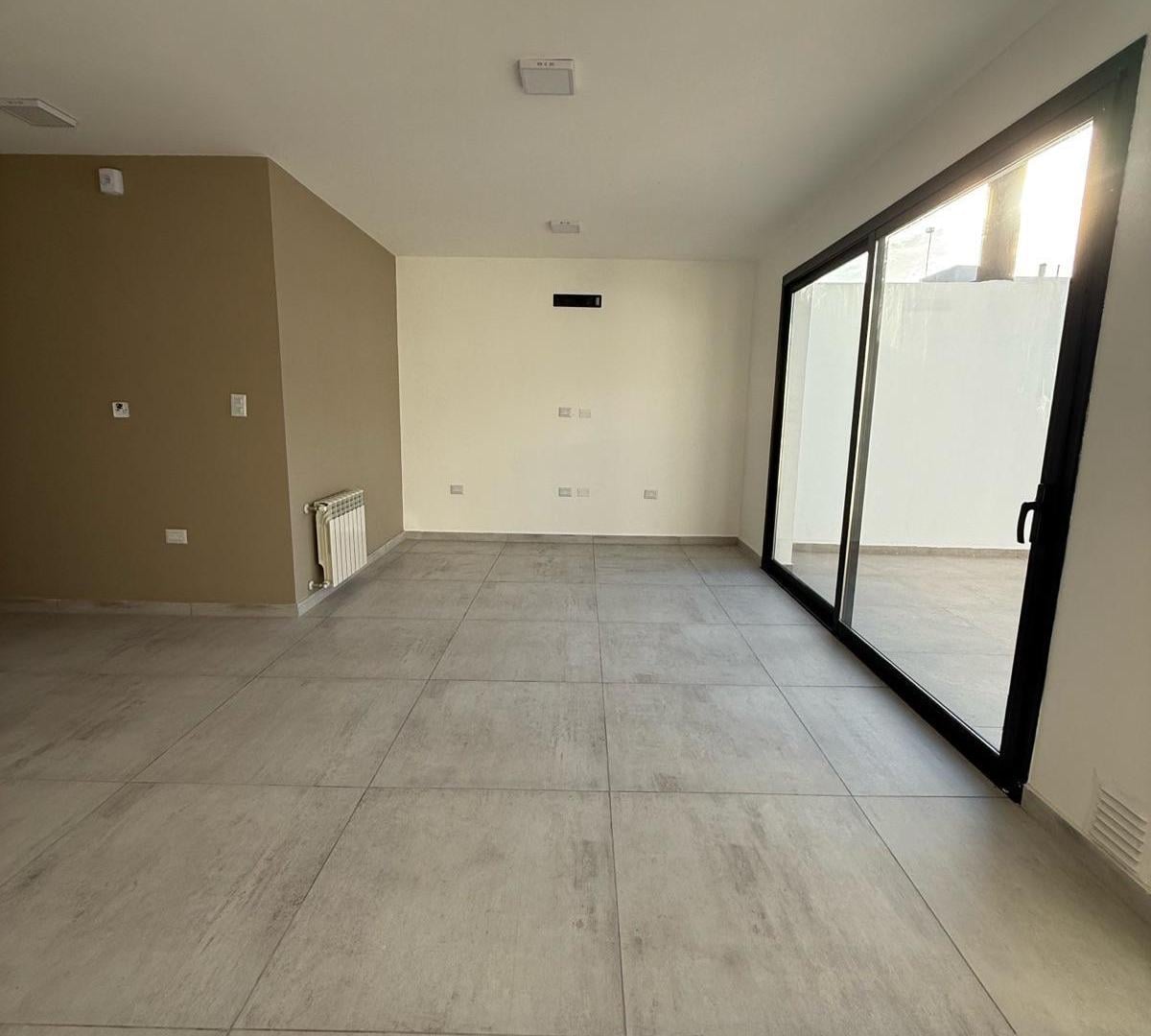 Foto de VENTA DUPLEX A ESTRENAR 3 DORM ENORME- Quebrada De Manantiales, imagen 3