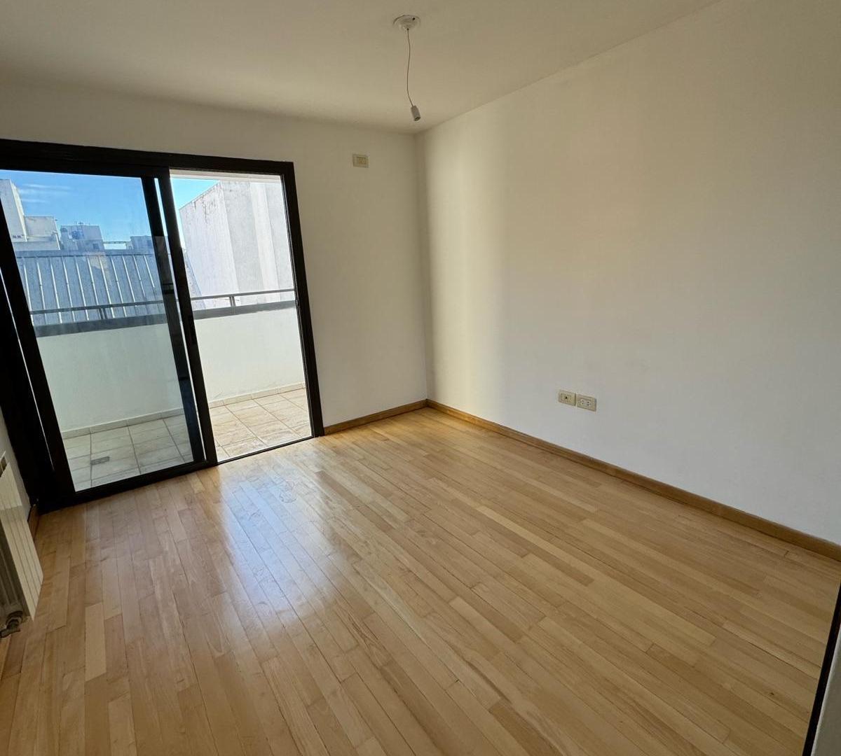 Foto de Alquilo departamento de 2 dormitorios en parana 656 a metros del parque sarmiento en Nueva Cordoba, imagen 4