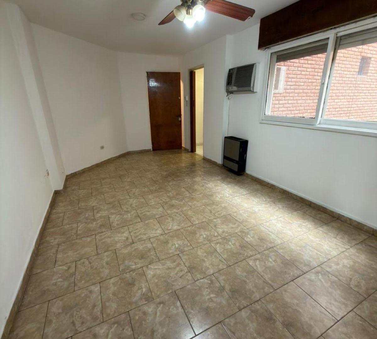 Foto de Alquilo departamento de 2 dormitorios ubicado en peru 114 esquina, imagen 1