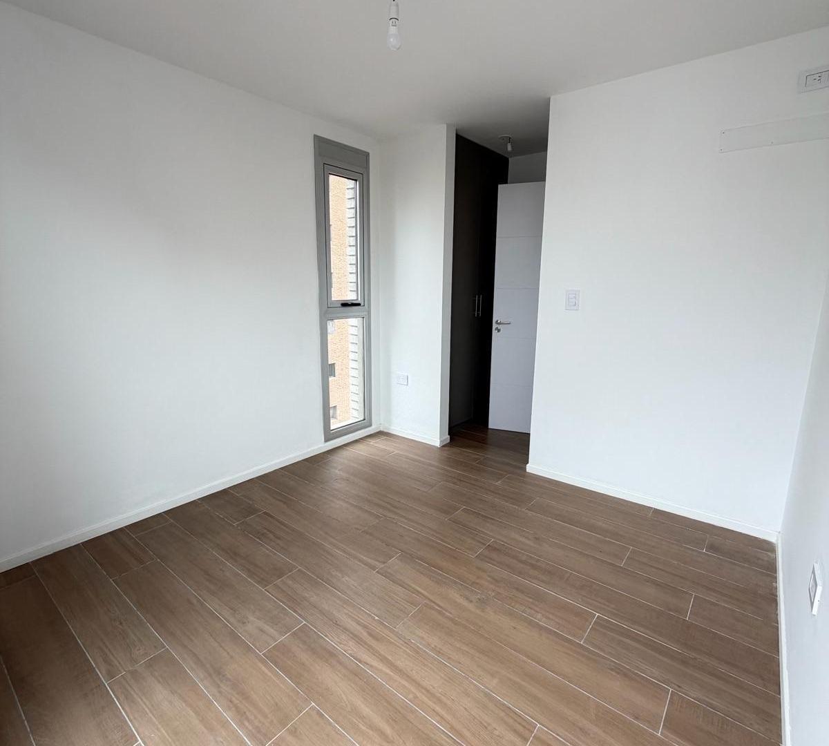 Foto de Departamento a estrenar en venta sobre Av Estrada a metros de Plaza, imagen 1