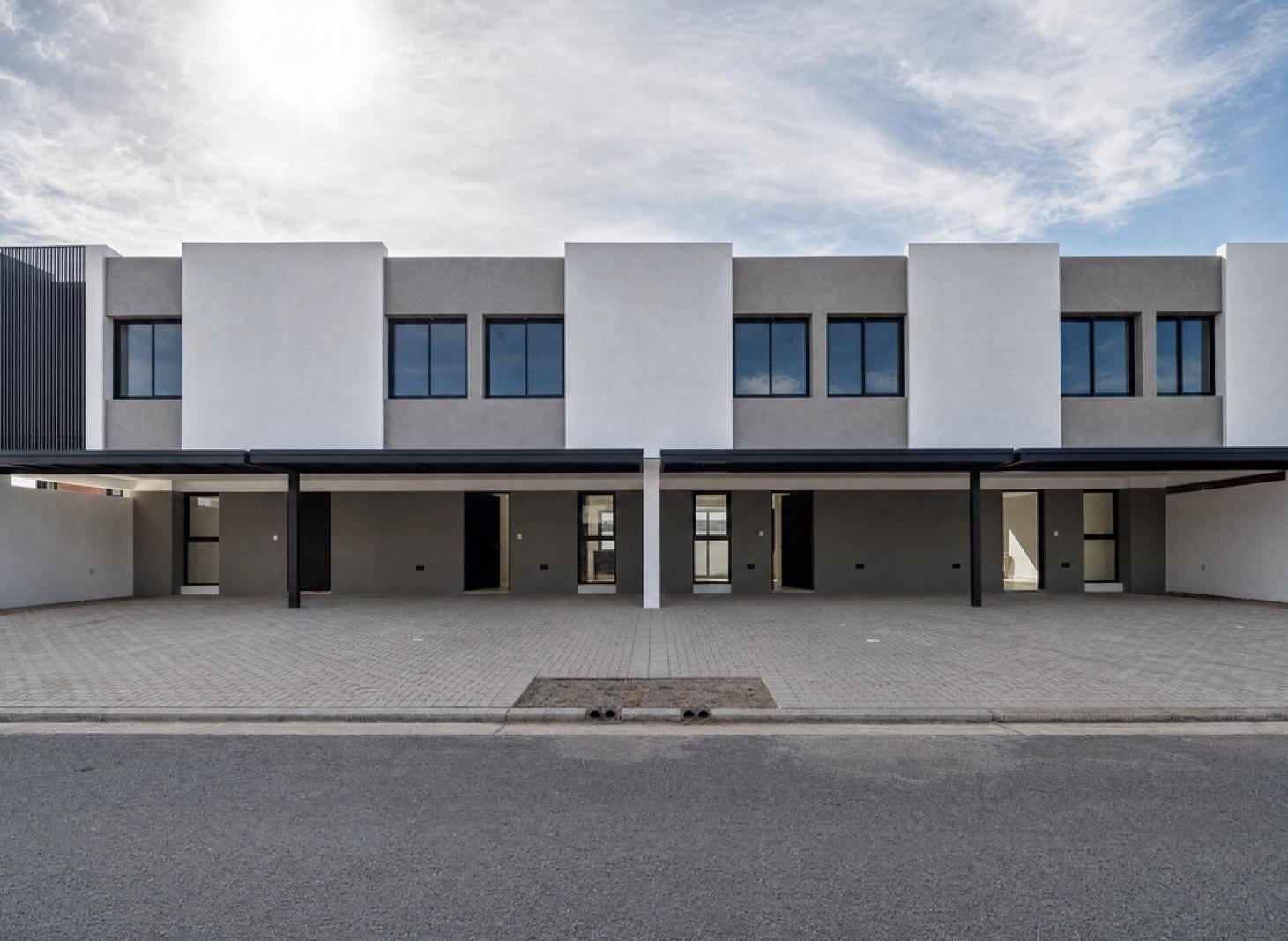 Foto de VENTA DUPLEX A ESTRENAR 3 DORM ENORME- Quebrada De Manantiales, imagen 2