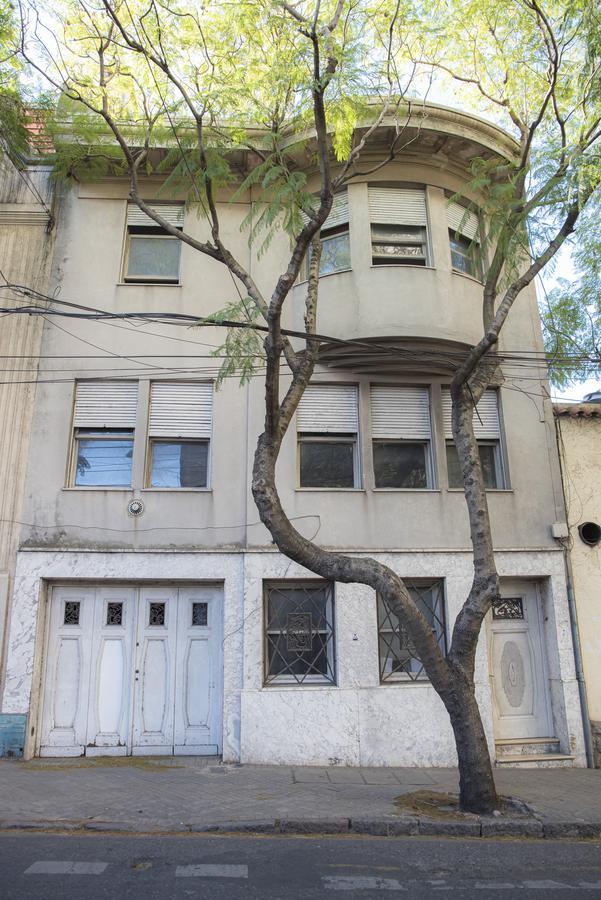 Venta Importante Casona, Apto Institución. Barrio Martin 1