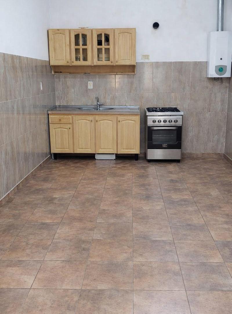 VENTA CASA DOS DORMITORIOS DE PASILLO