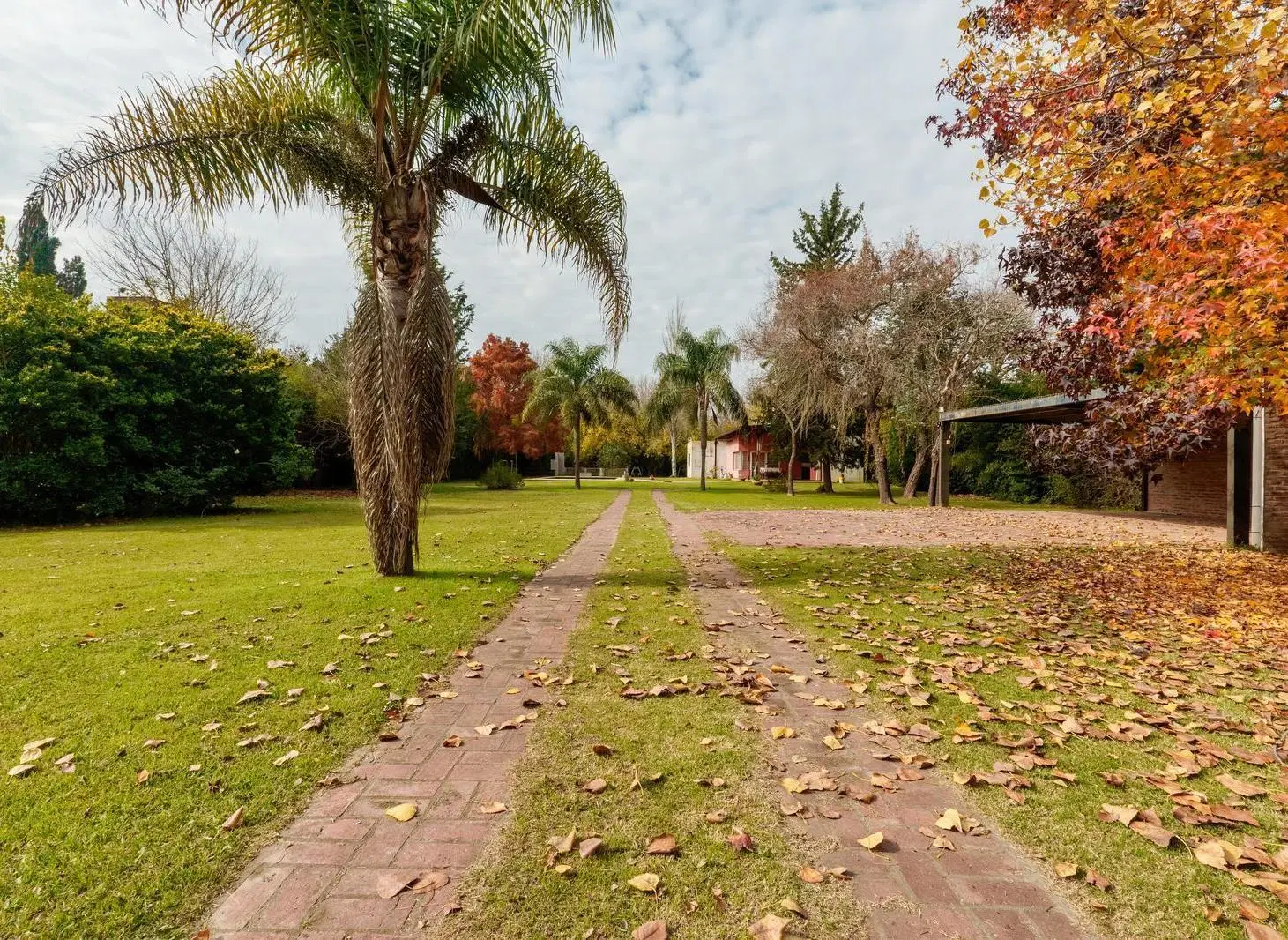 Venta Casa en Funes 2 dormitorios, amplio terreno 2