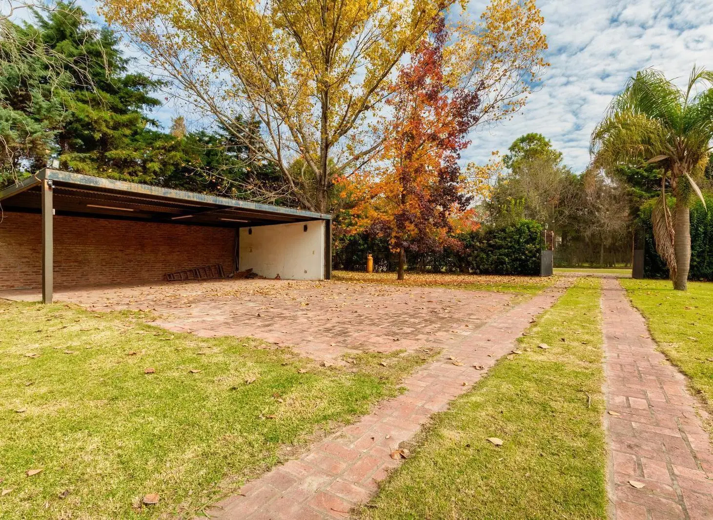 Venta Casa en Funes 2 dormitorios, amplio terreno 3