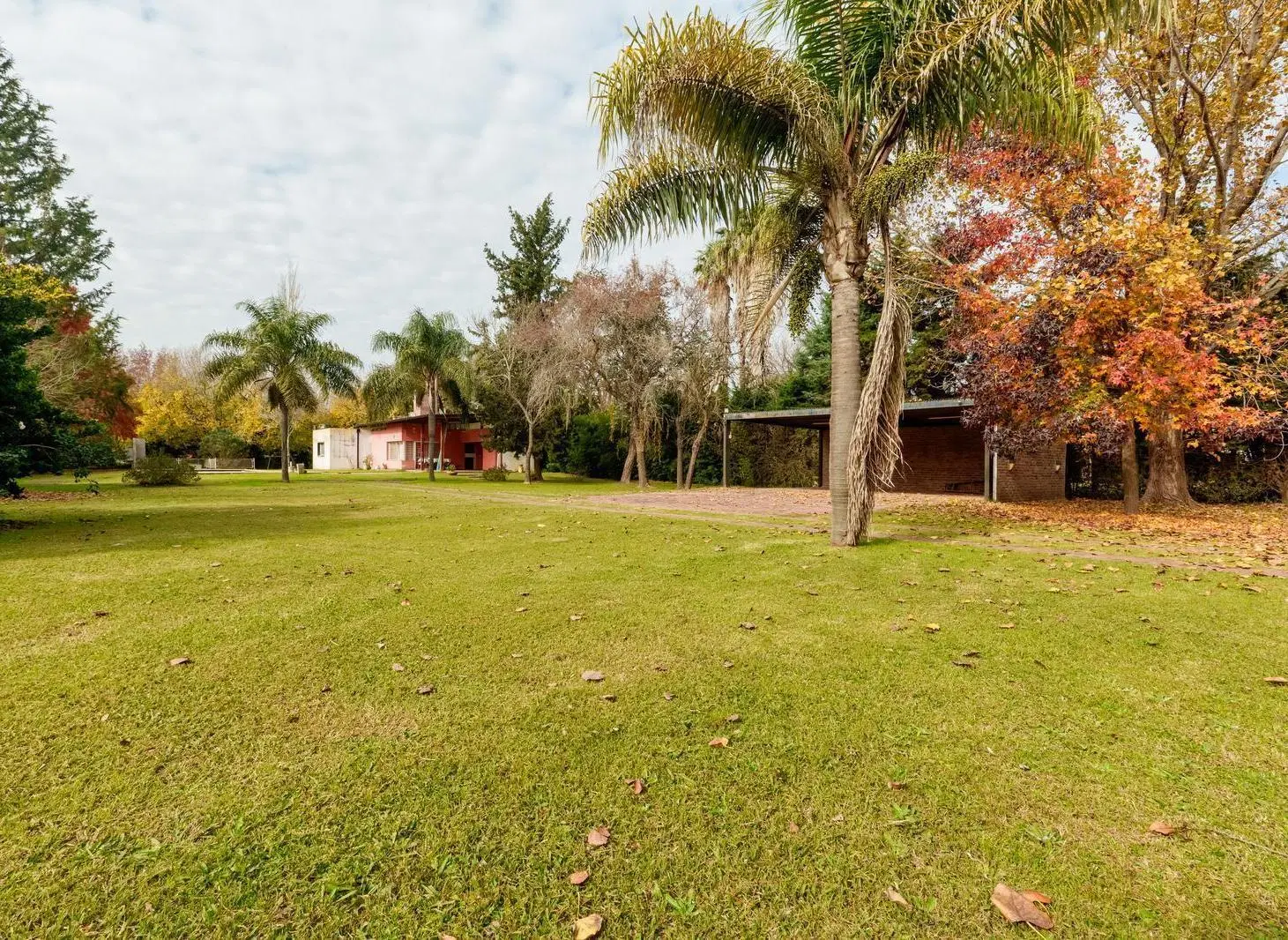 Venta Casa en Funes 2 dormitorios, amplio terreno 1