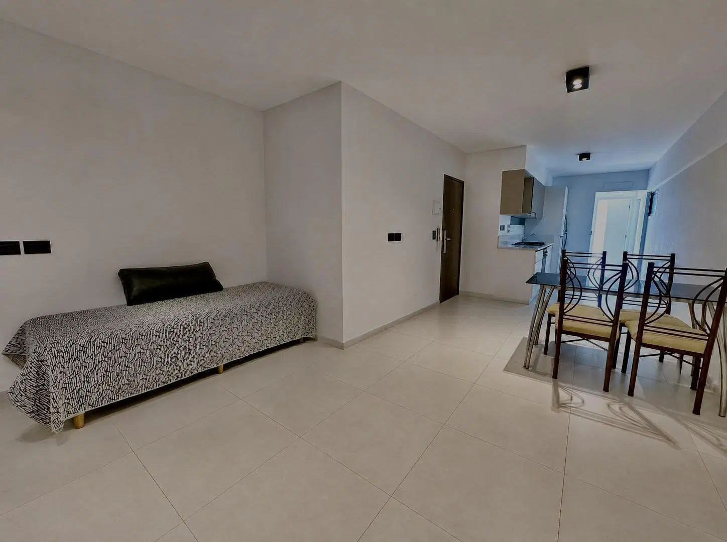 Venta departamento a estrenar 1 dormitorio con patio en barrio Abasto 4