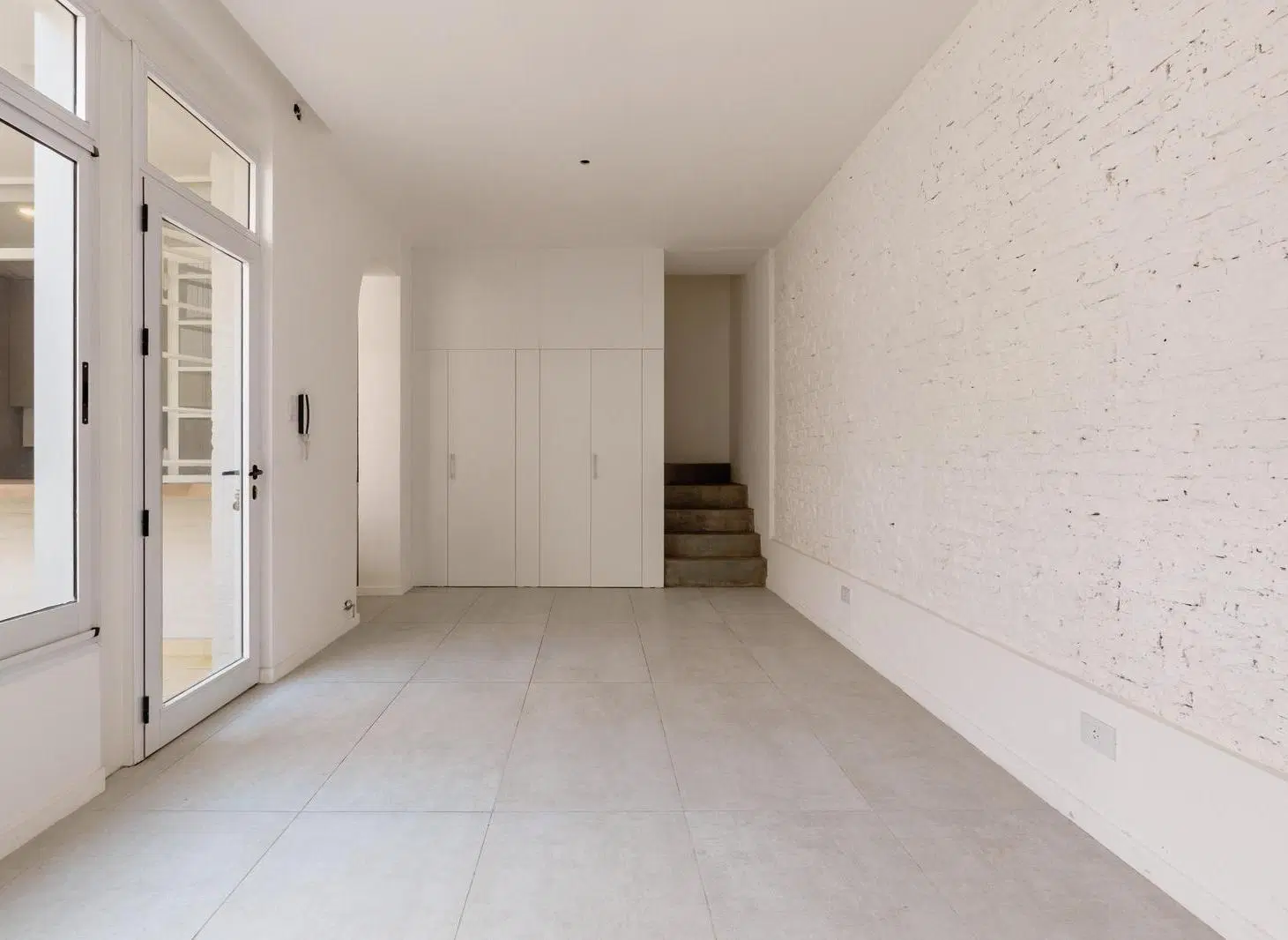 Venta casa de pasillo dos dormitorios NO PH 8