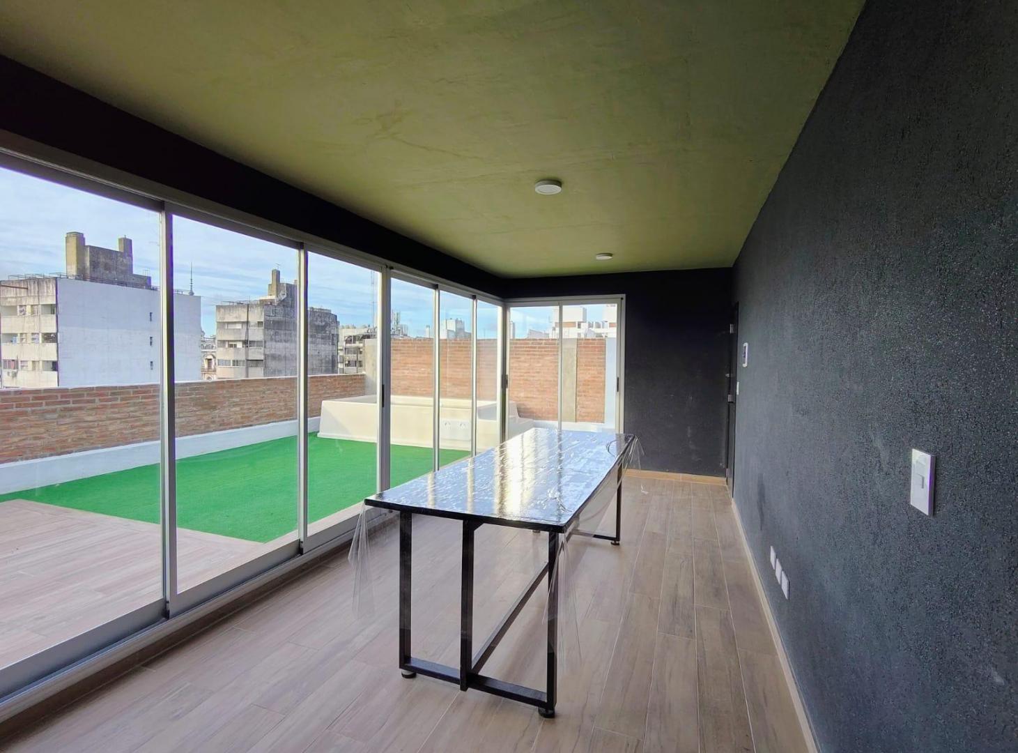 Foto de Venta tres dormitorios con cochera zona centro, imagen 3