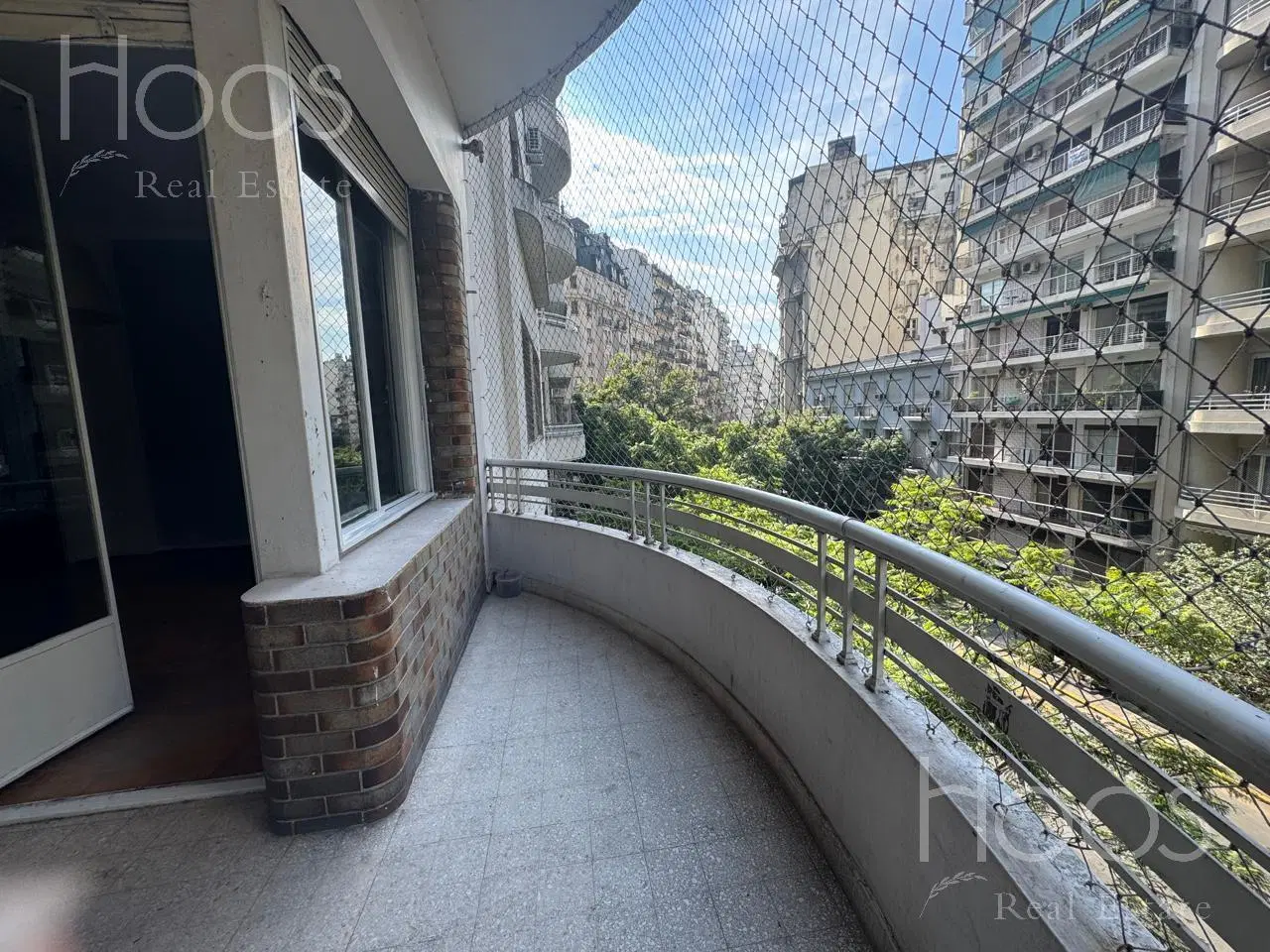 Departamento 4 amb al frente con posibilidas de cochera. APTO 2