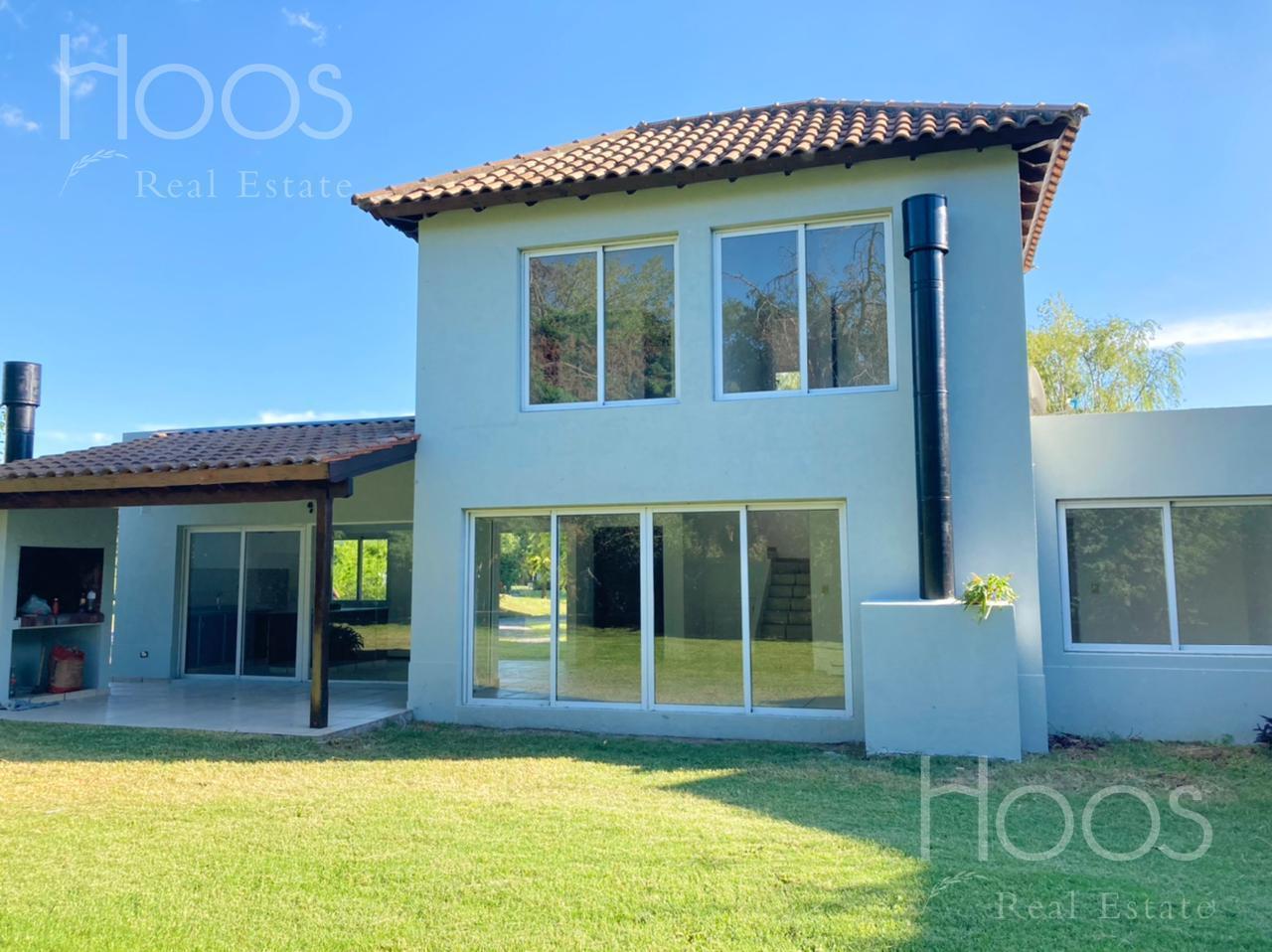 CASA 5 AMBIENTES EN BARRIO CERRADO ALTOS DEL SOL