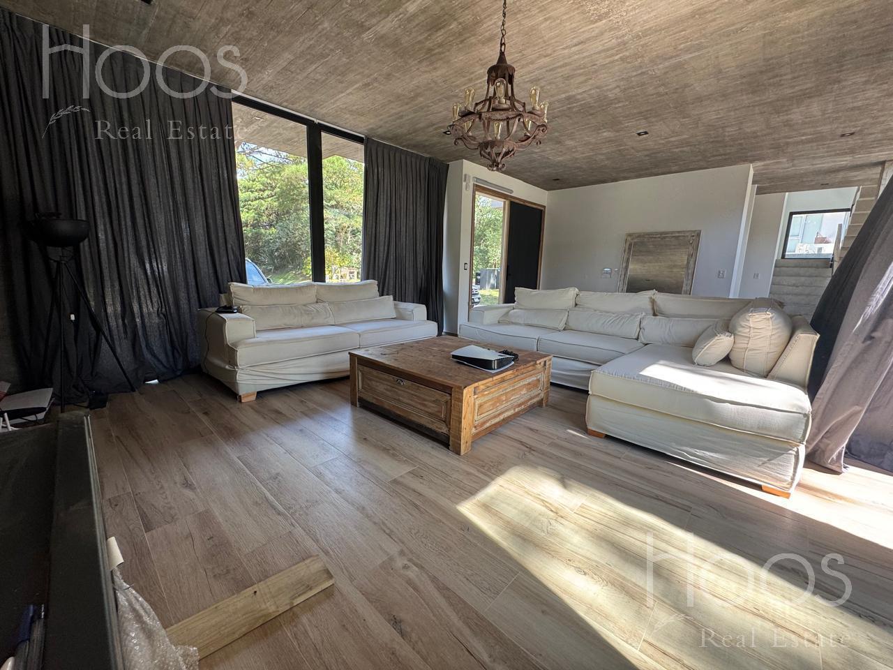 Casa en Carilo PILETA CLIMATIZADA \ 2 CUADRAS DEL MAR -8/10 PERSONA y ENERO ALQUILADA