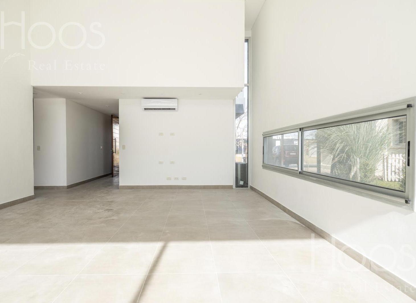 Foto de VENTA CASA EN PIUERTOS CON PILETA/JARDIN/PARRILLA, imagen 3