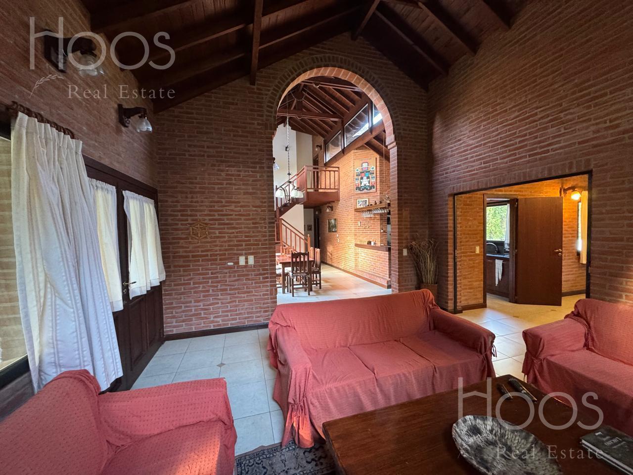 Foto de Casa en carilo alquiler pileta climatizada, imagen 2