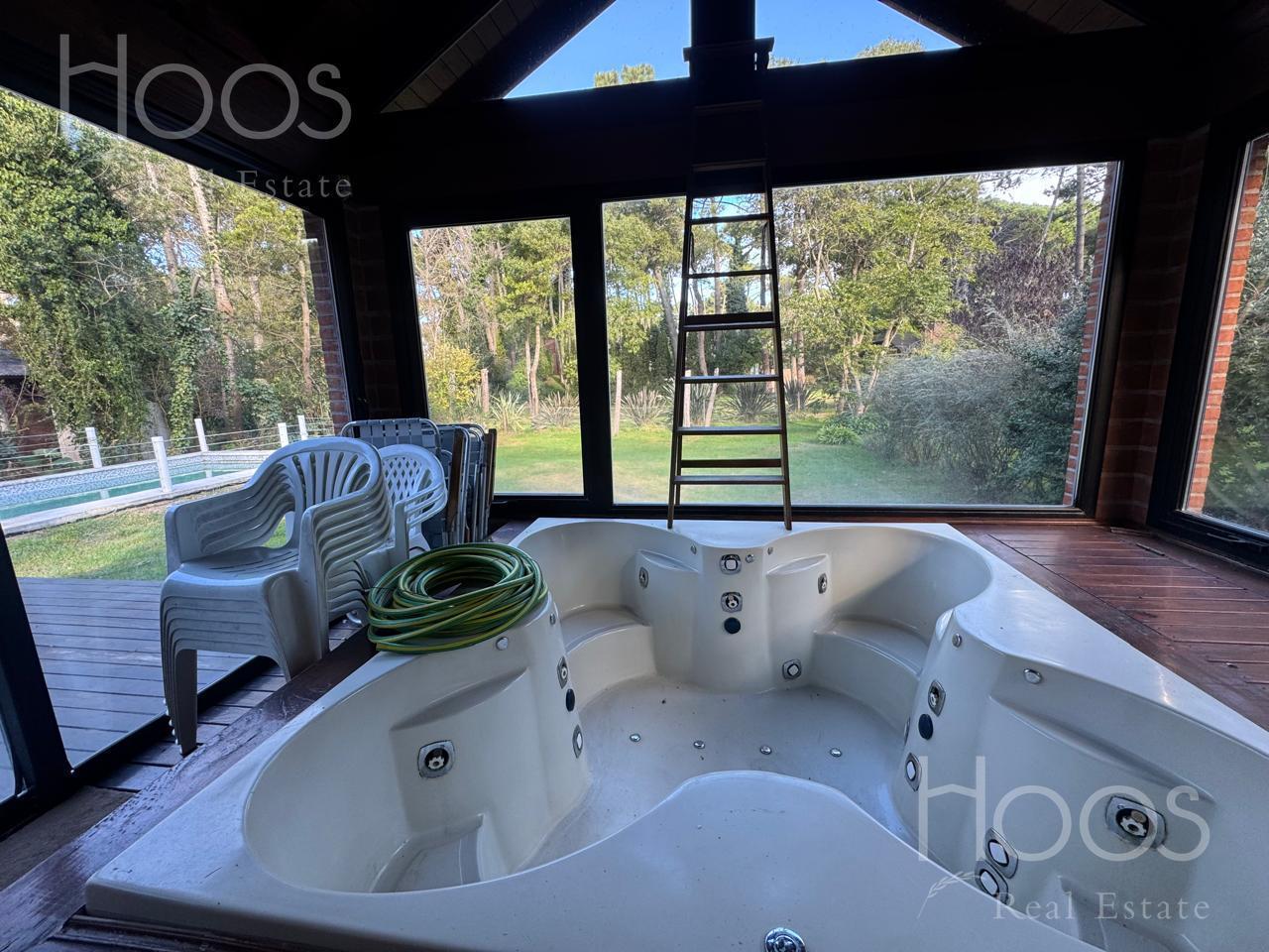 Foto de Casa en carilo alquiler pileta climatizada, imagen 4