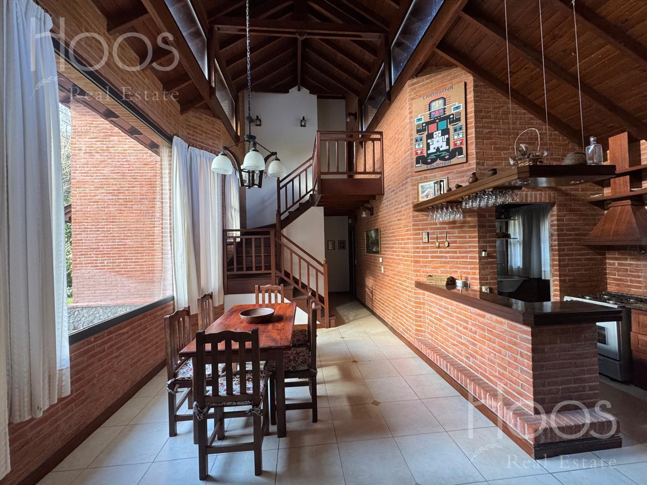 Foto de Casa en carilo alquiler pileta climatizada, imagen 3