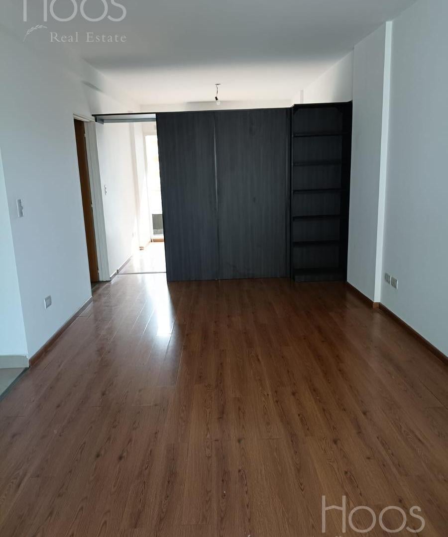 Foto de ALQUILER MONOAMBIENTE DIVISIBLE CON BALCON A METROS DE PLAZA IRLANDA /, imagen 1
