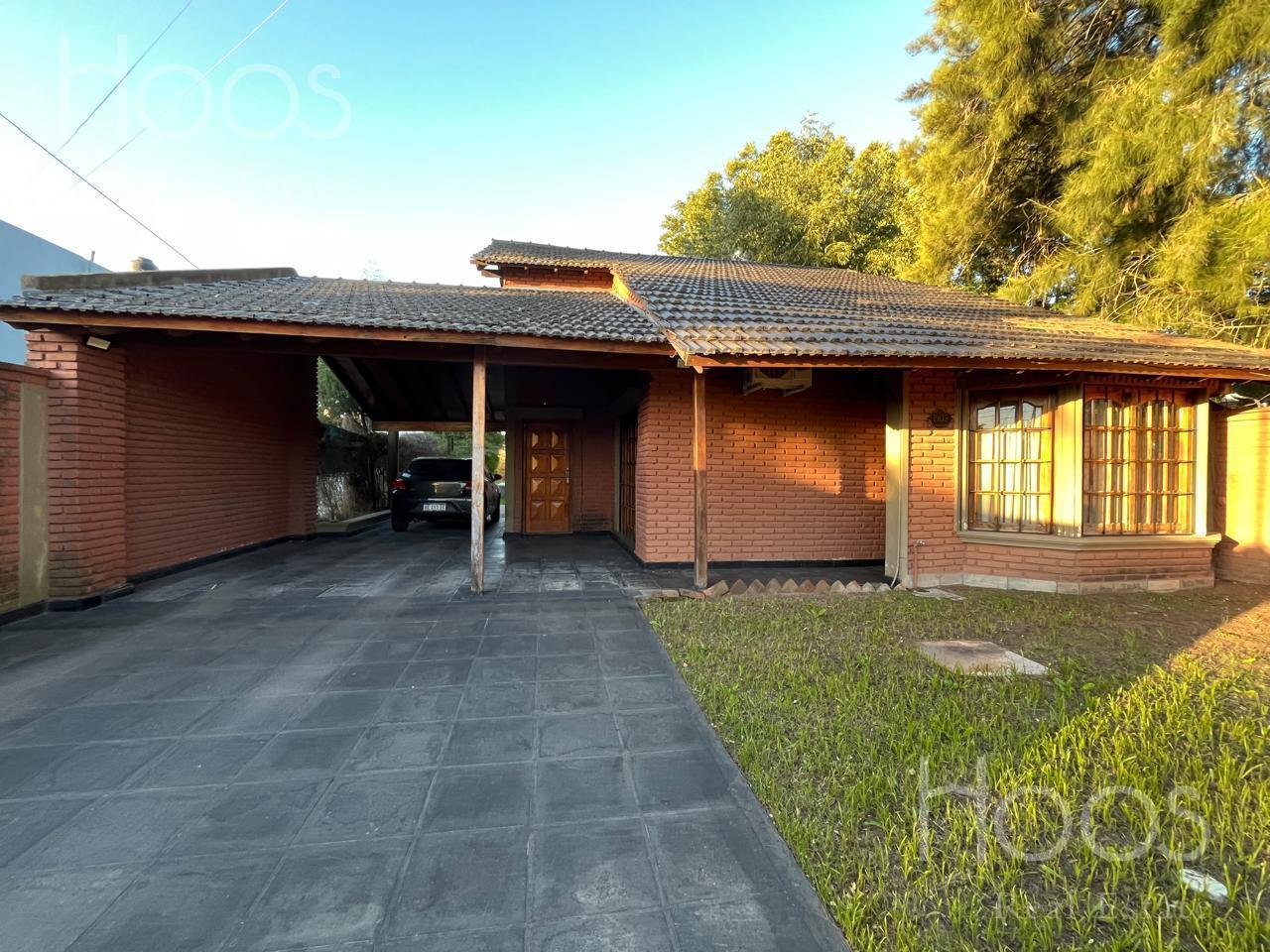 Foto de Casa 4 ambientes con quincho, parrilla jardin y pileta en Ituzaingó, imagen 3
