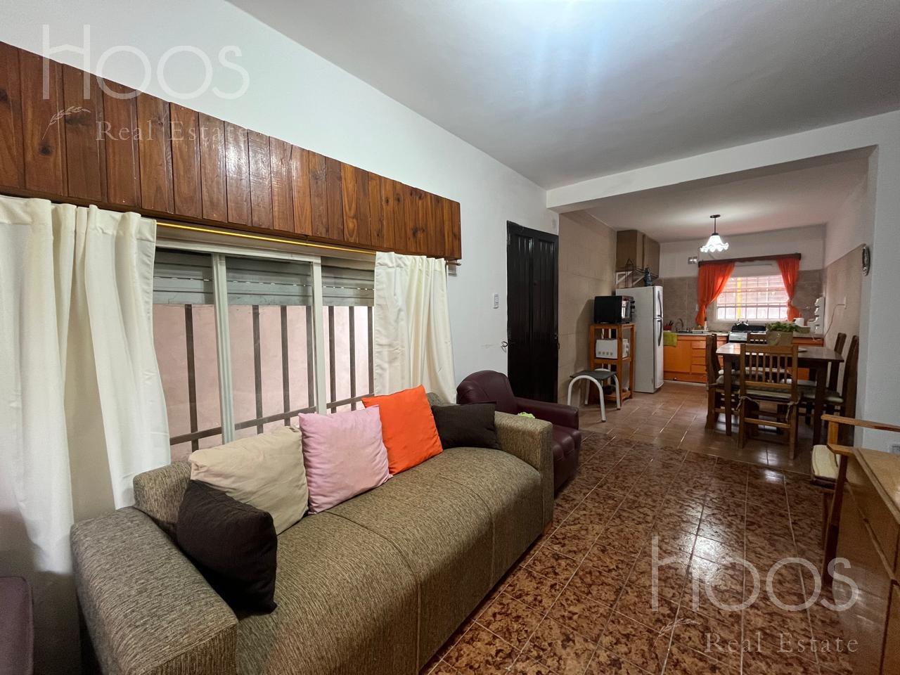 Foto de Casa 3 amb. en venta Ituzaingó Norte con cochera, patio, jardin, imagen 1