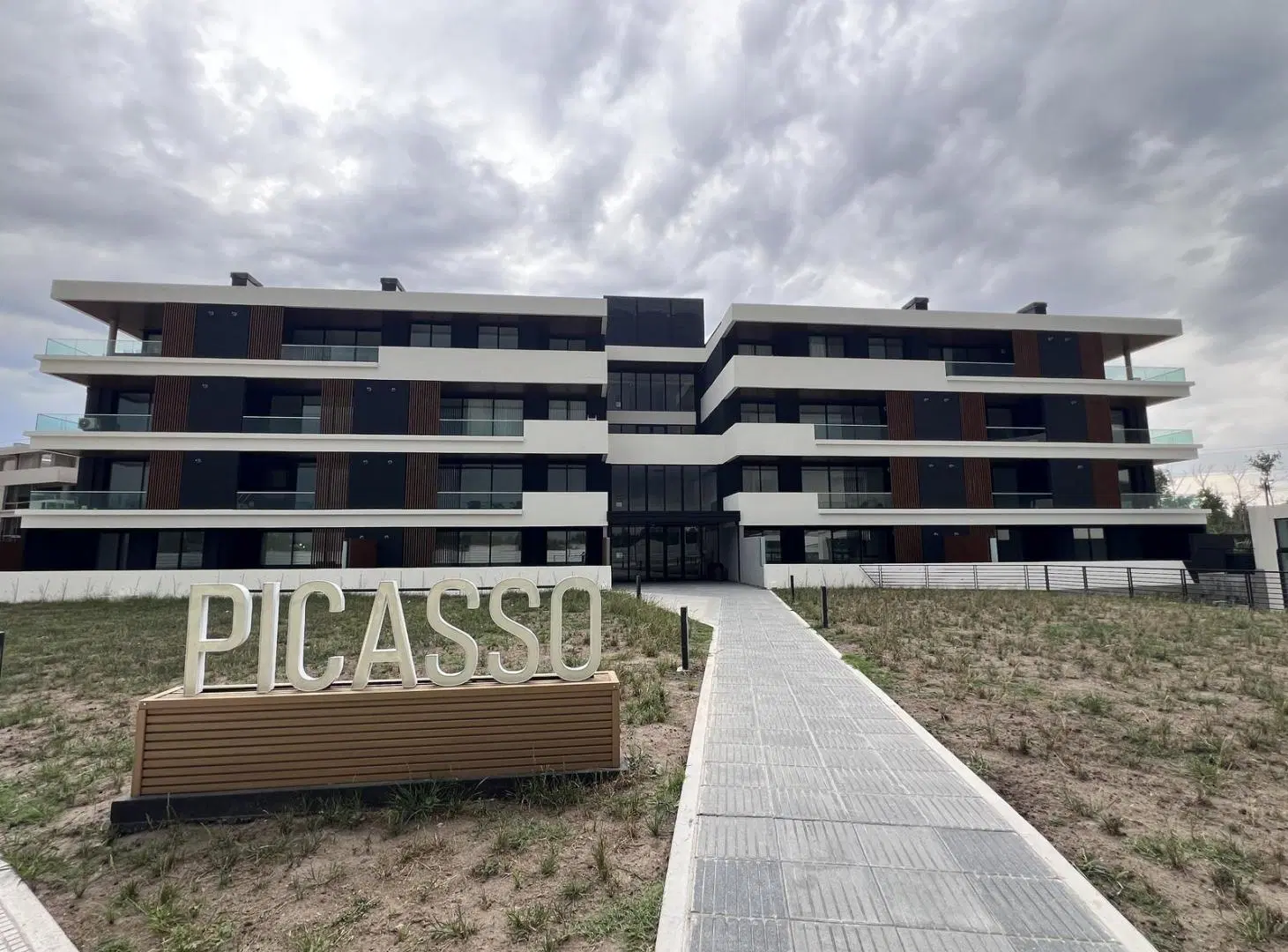 Departamento en Complejo Via Vento Canning 5
