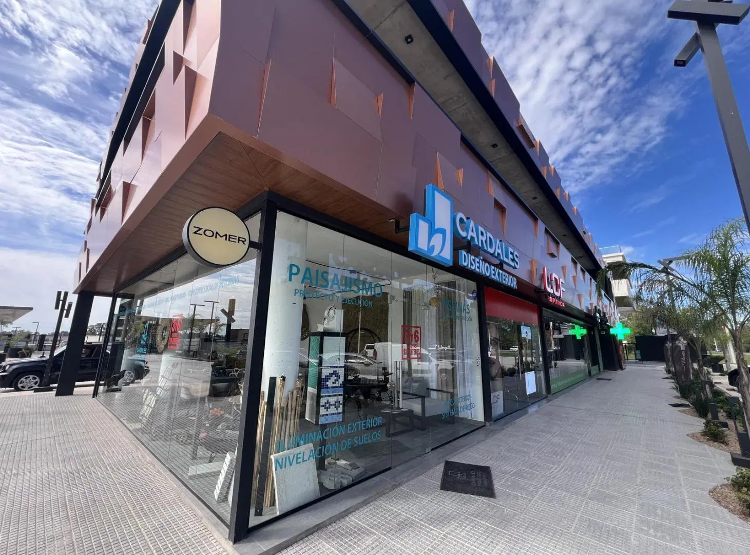 Local de 40m en esquina en Via Vento Canning 3