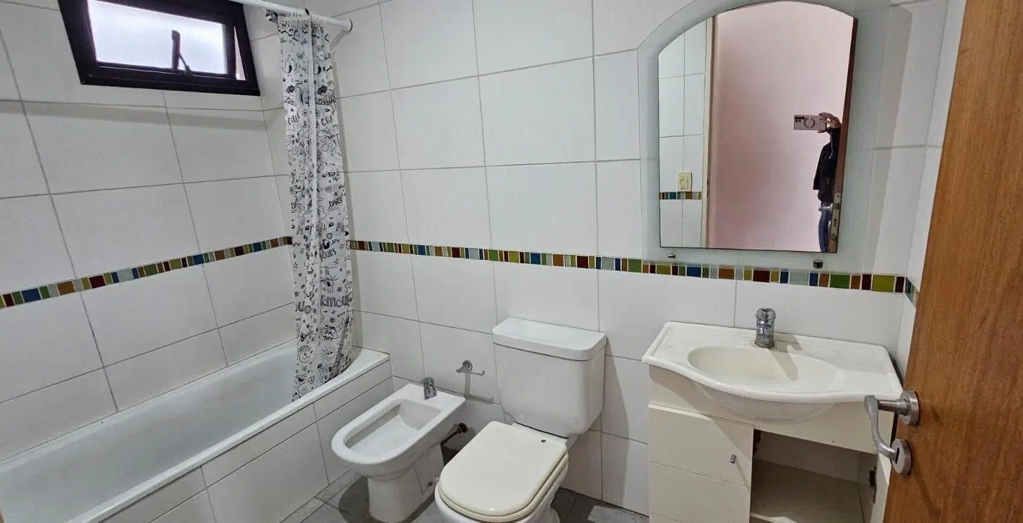 Departamento de 3 ambientes en alquiler en Las Cavas 4