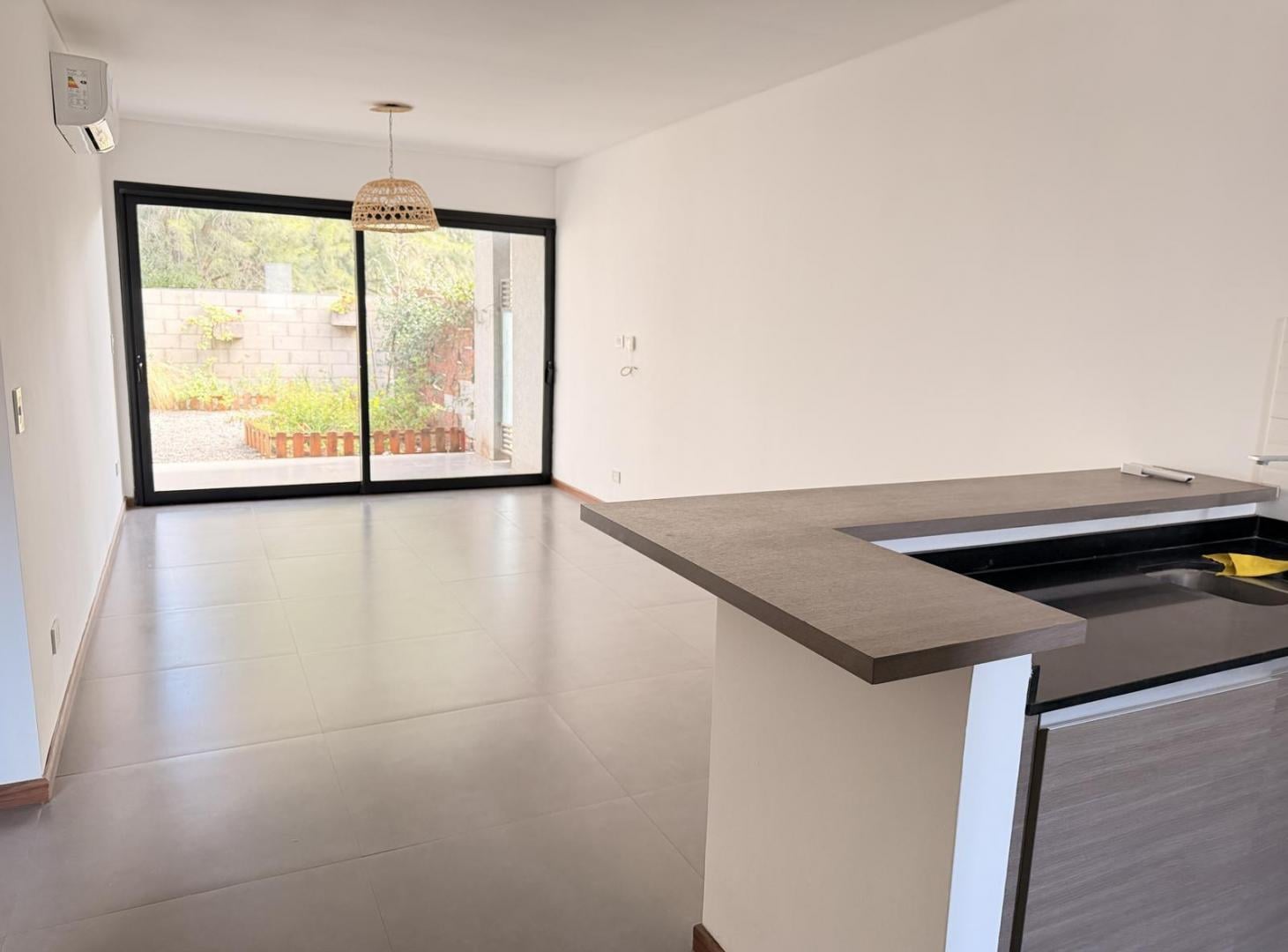 Foto de Alquiler departamento 3 amb con jardin en Sotavento Canning, imagen 1
