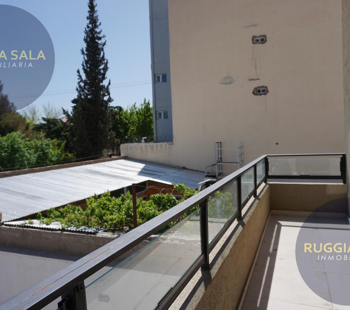 Departamento en Venta de 2 Dorm. con Balcón 1