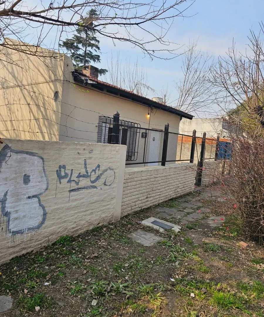 Lote con 2 casas construidas Multifamiliar Pilar Centro 3