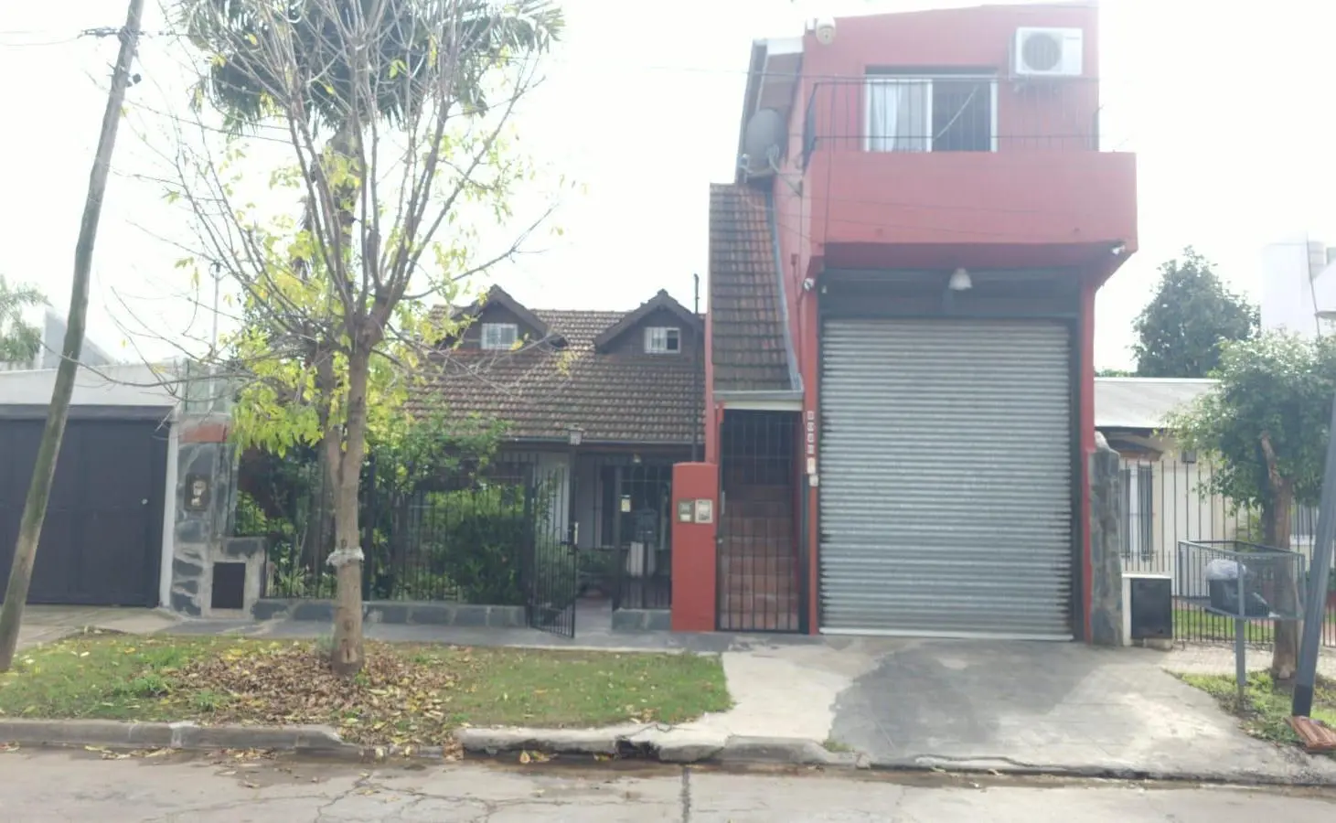 Casa multifamiliar con pileta y quincho – 250 m² cubiertos 3