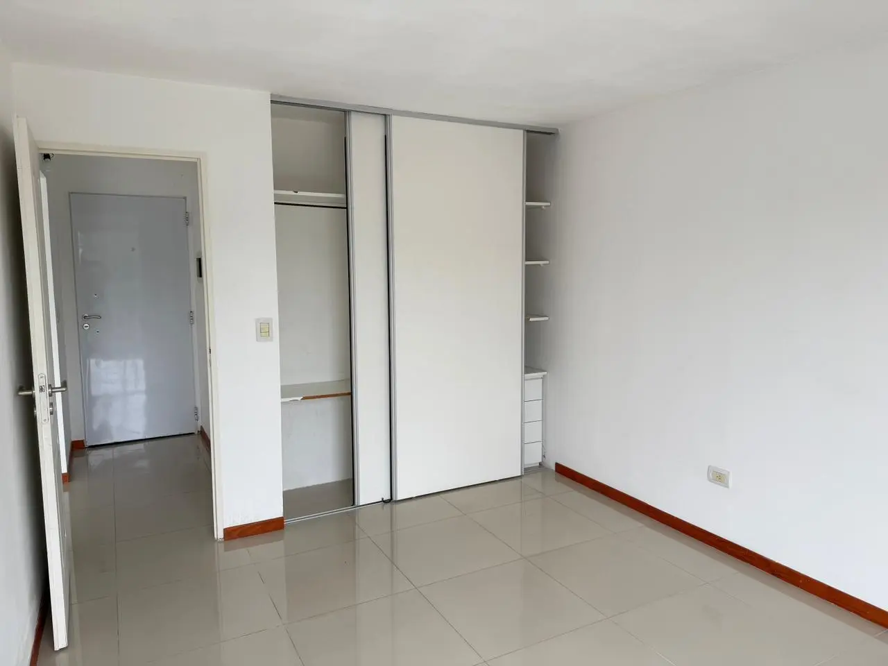 Departamento 2 ambientes Pilar 2 pisos por escalera con cochera apto credito 1