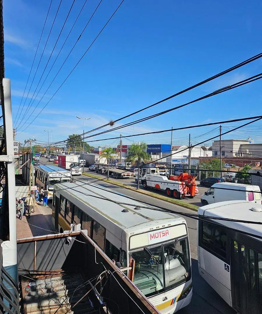 Esquina comercial 197 y panamericana 150 mts 1 piso por escalera 4
