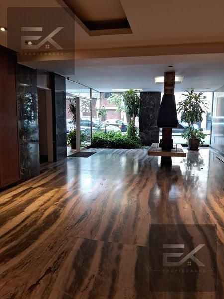Foto de VENTA IMPECABLE DEPARTAMENTO DE CUATRO AMBIENTES CON DEPENDECIA, imagen 1