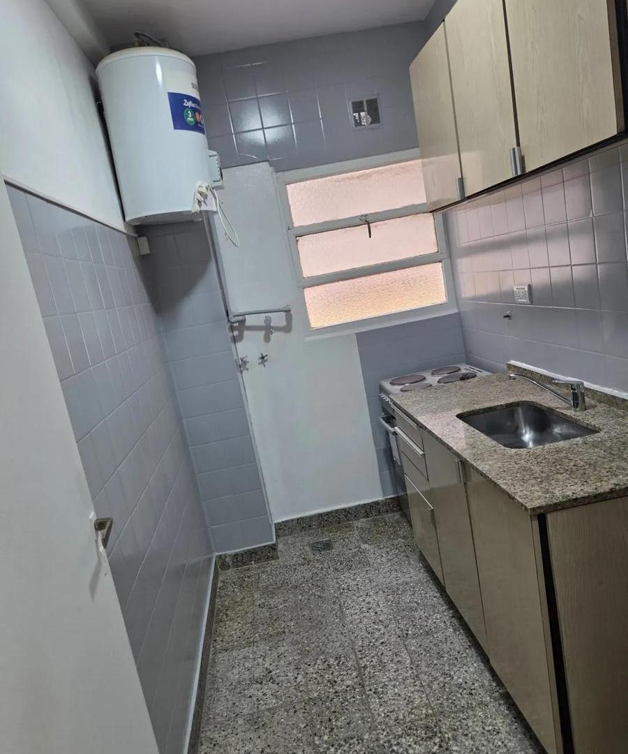 Foto de Se Alquila 2 Ambientes En Recoleta. Av Córdoba Y Av. Callao., imagen 3