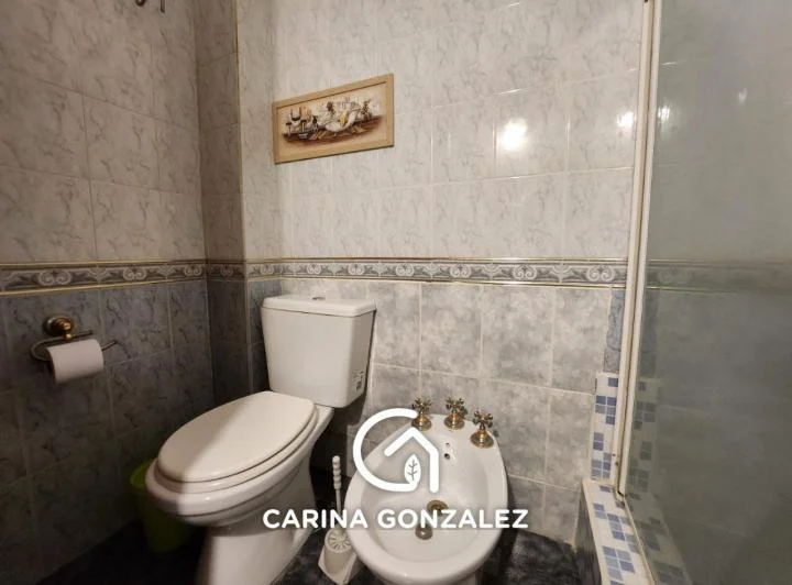 Casa 4 dormitorios 2 baños 4