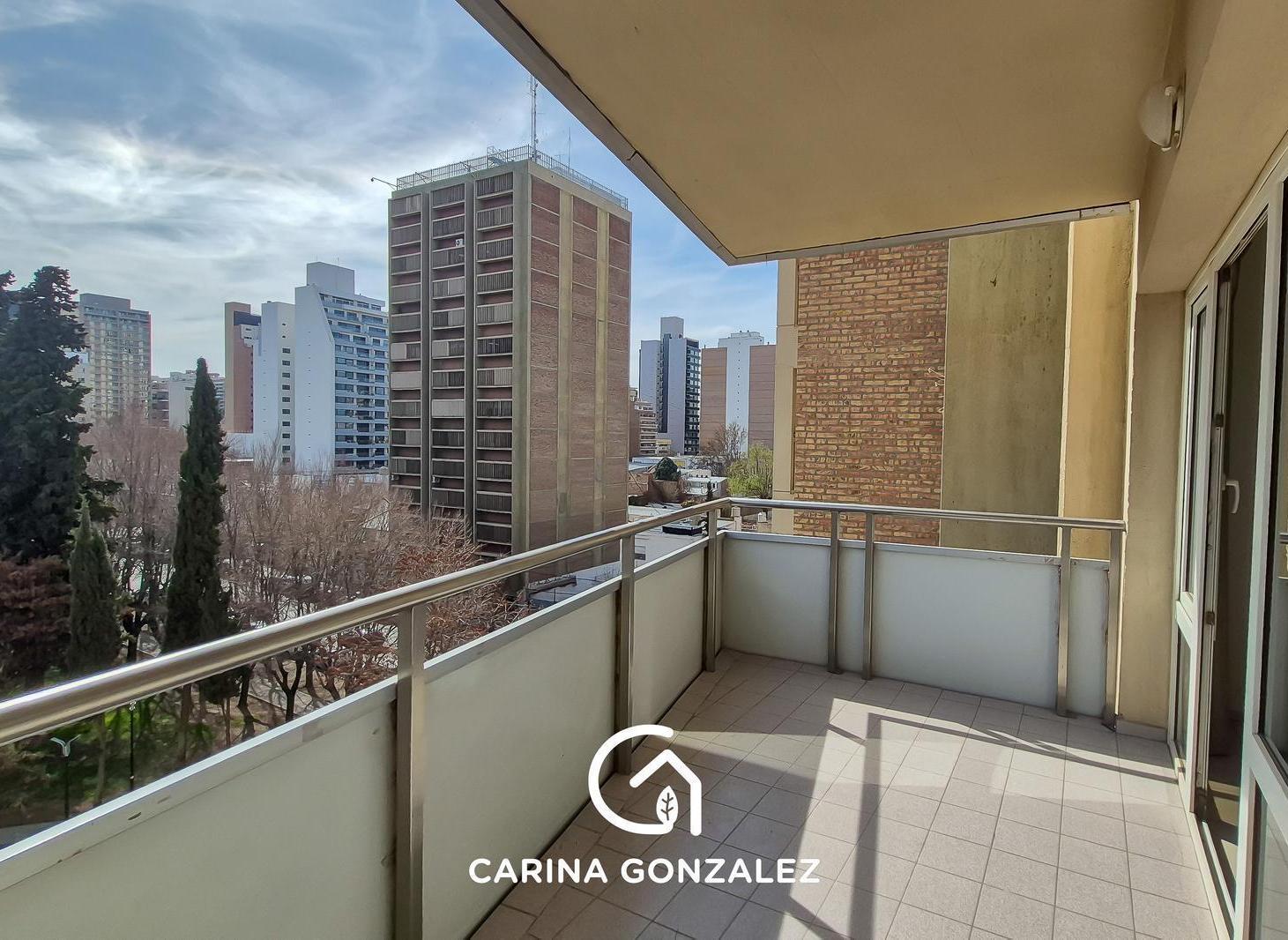 Departamento frente a la plaza goberación nivel gerencial