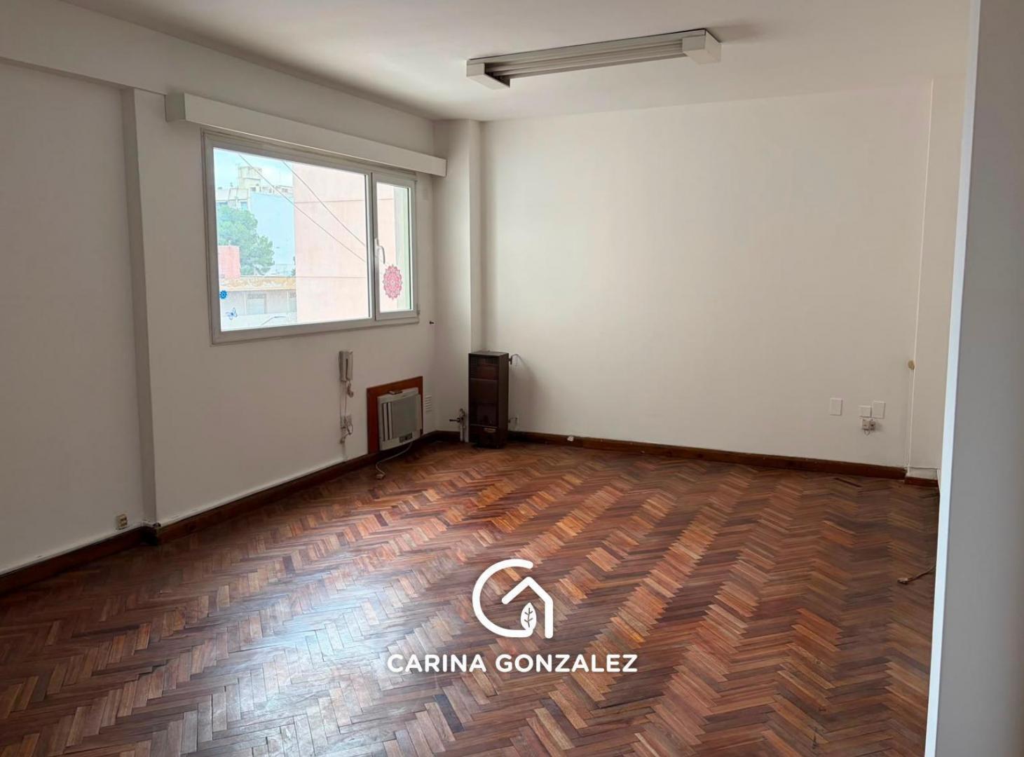 Foto de VENTA Oficina Edificio Chrestia - Rivadavia 86, pleno centro de Neuquén, imagen 3