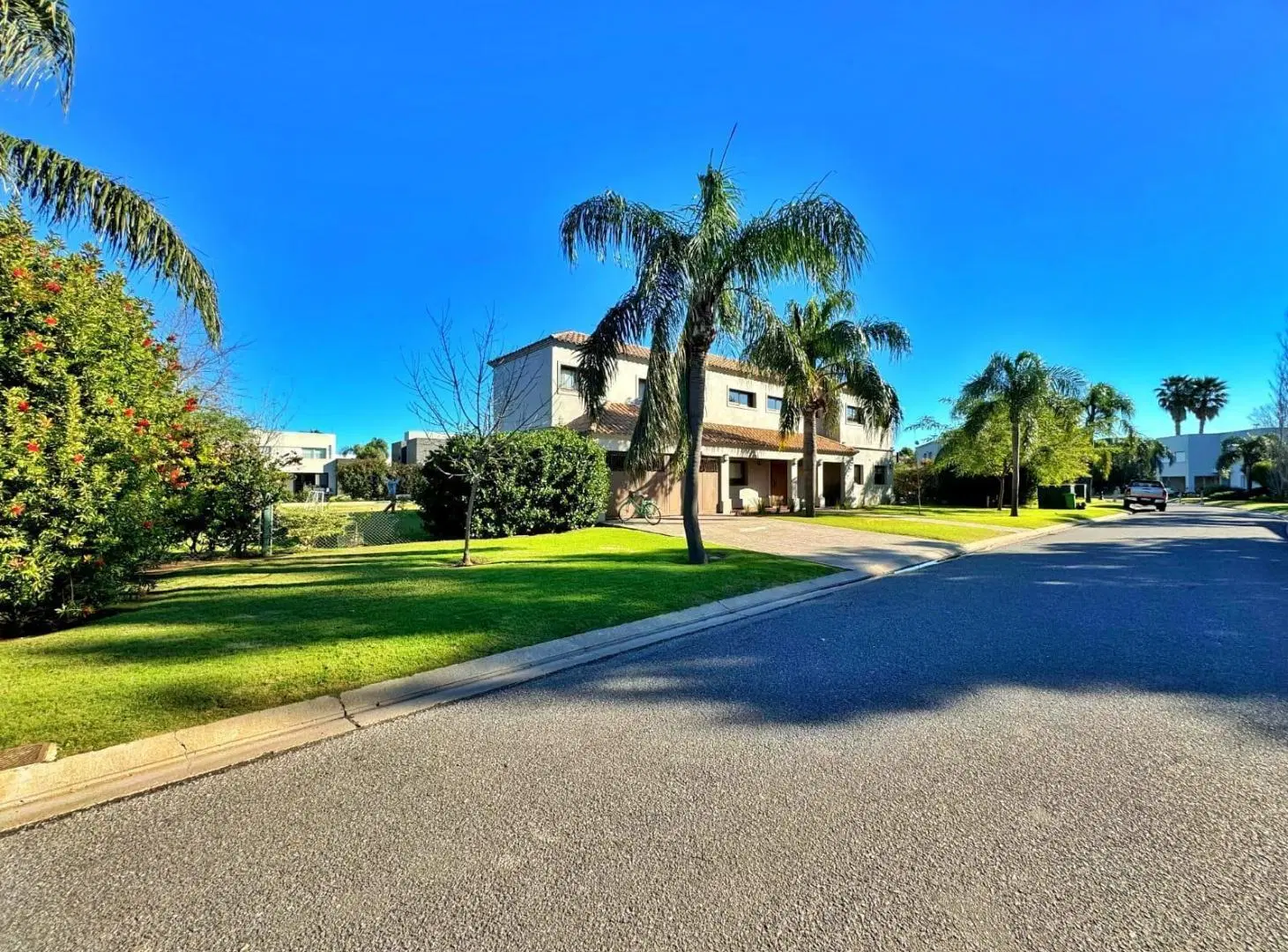Exclusiva Residencia en Country Cadaqués (Funes Hills) | Terreno Único de 1.613 m² y Confort Premium 5