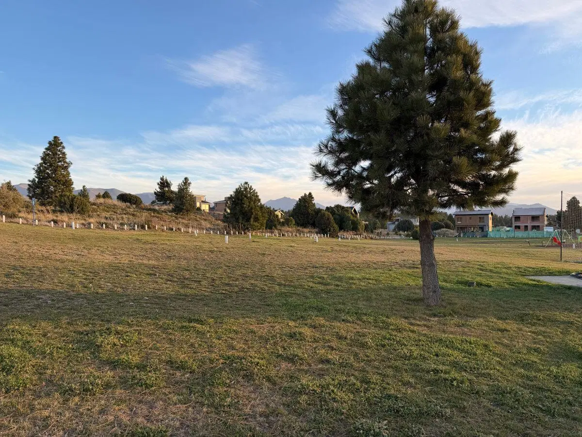 Terreno en Venta en barrio cerrado Solares del Este. Bariloche. 1000 m2 5