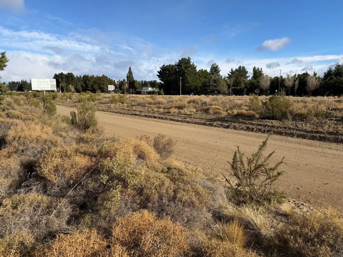Terreno en Venta en Dina Huapi. El Milagro. 1333 m2
Cercano al Lago Nahuel Huapi y al Río Limay 5
