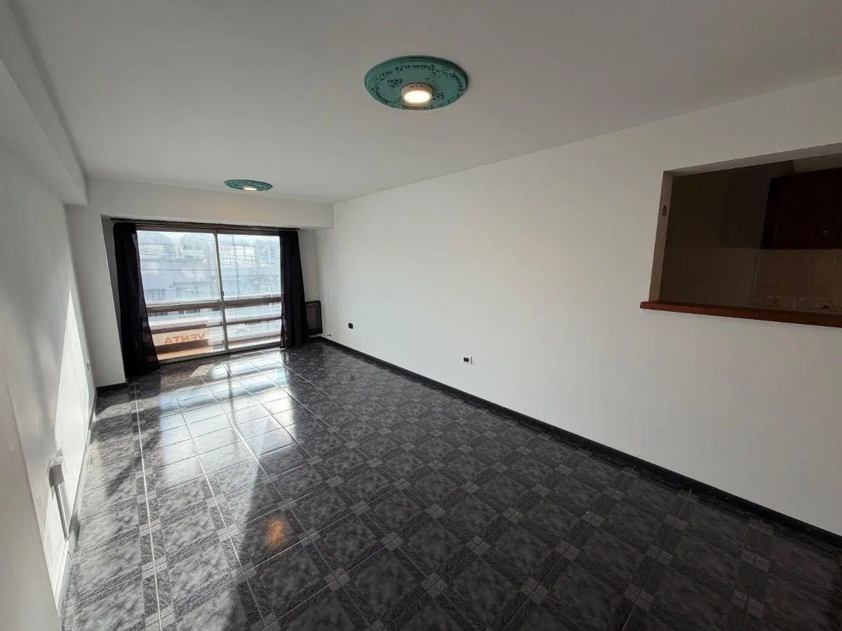 Venta Departamento de 3 dormitorios y 2 baños. Céntrico. Bariloche 2