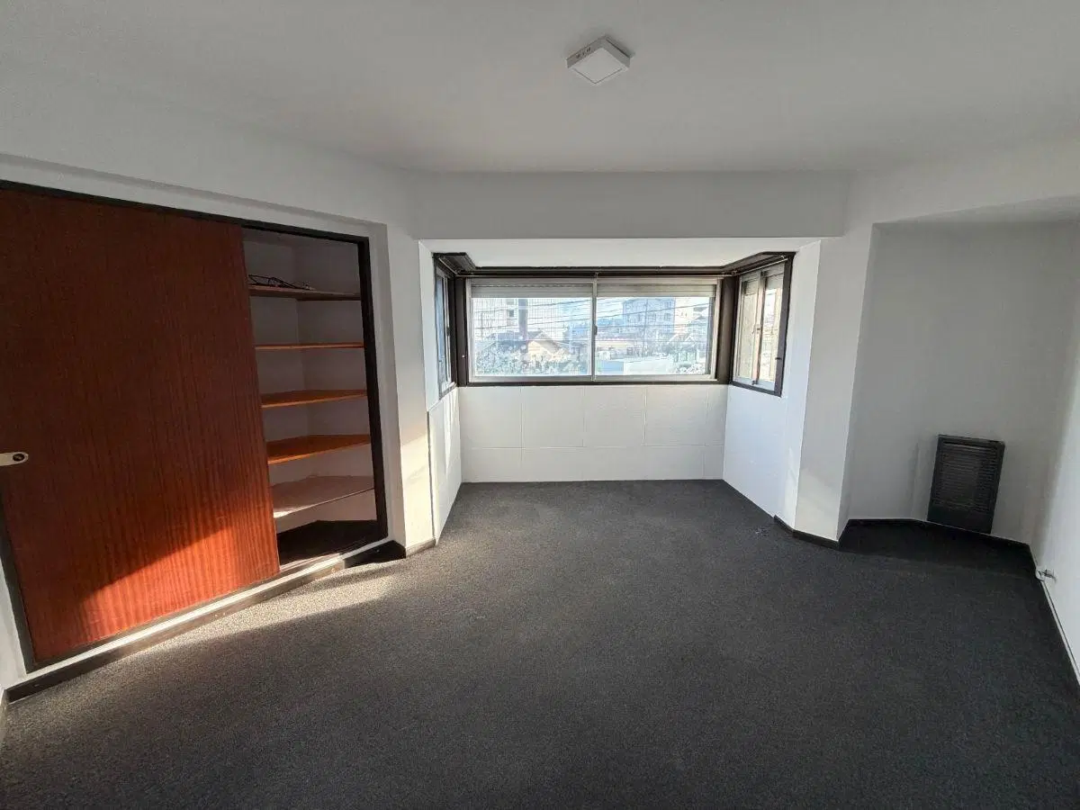 Venta Departamento de 3 dormitorios y 2 baños. Céntrico. Bariloche 4