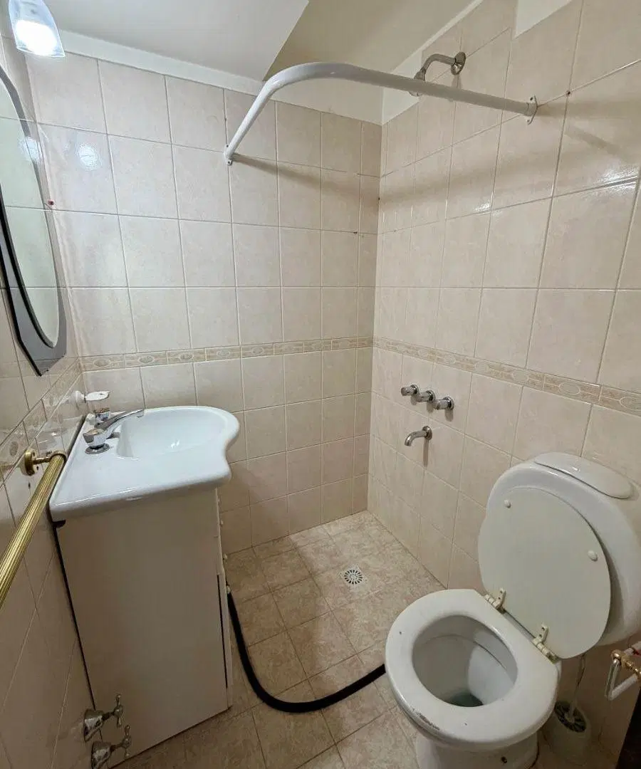Venta Departamento de 3 dormitorios y 2 baños. Céntrico. Bariloche 3