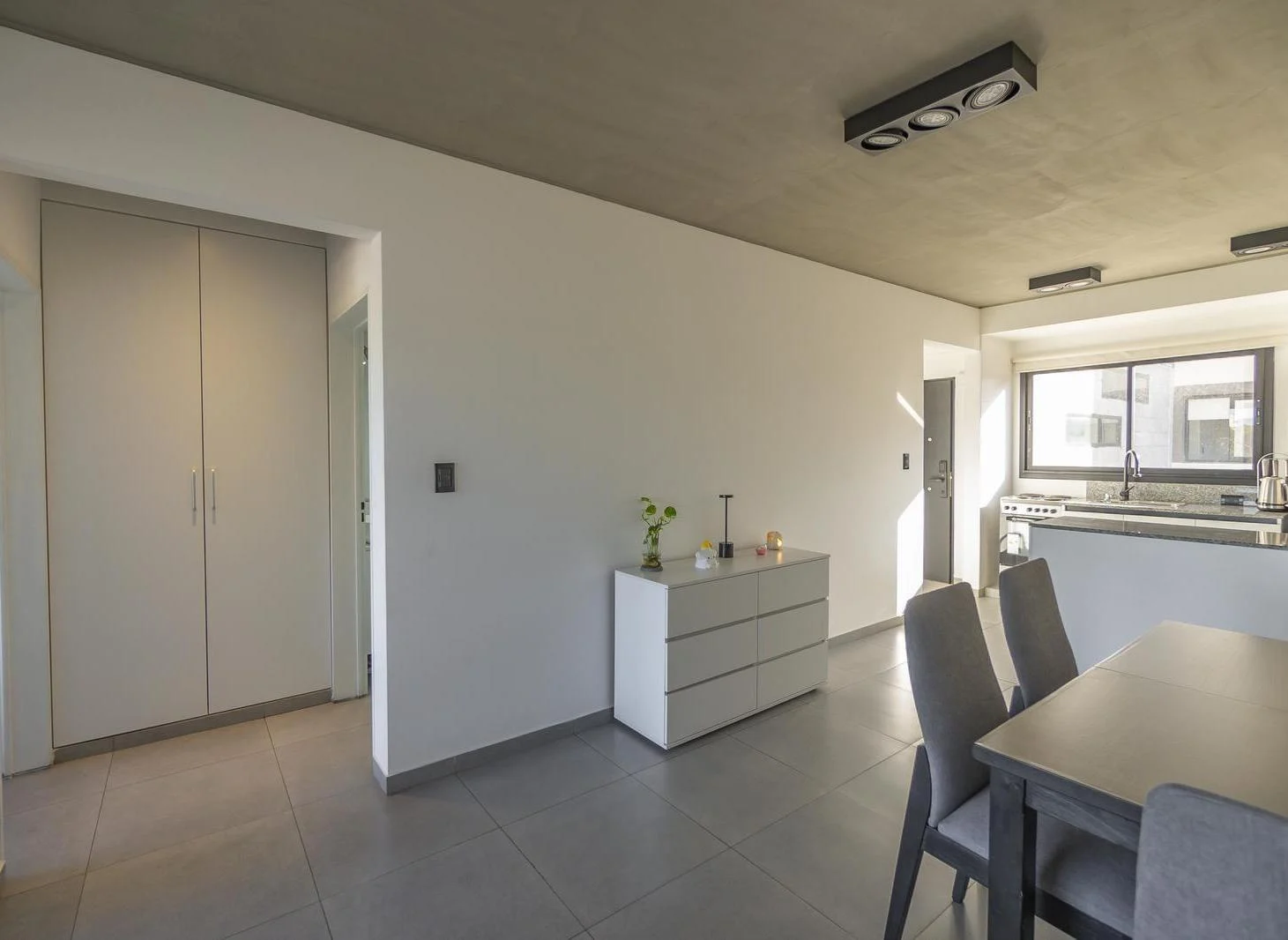 VENTA 2 AMBIENTES - APTO PROFESIONAL - FLORESTA - ENTREGA INMEDIATA