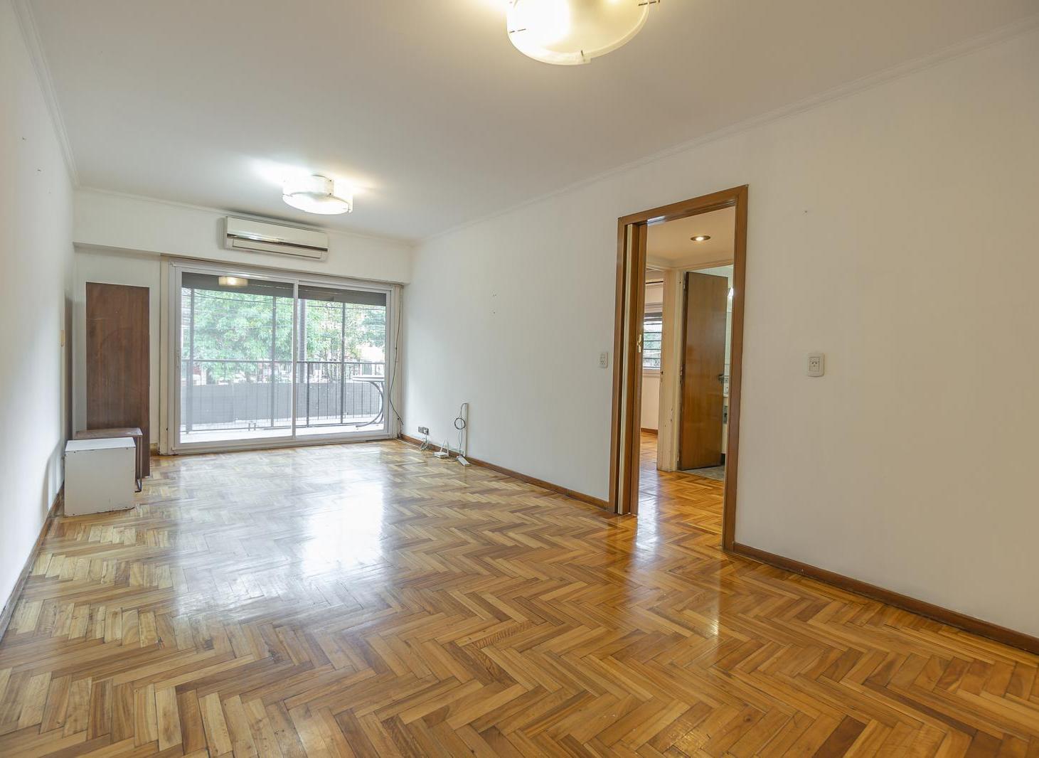 VENTA DEPARTAMENTO DE 3 AMBIENTES EN ESQUINA - BALCON - FLORES