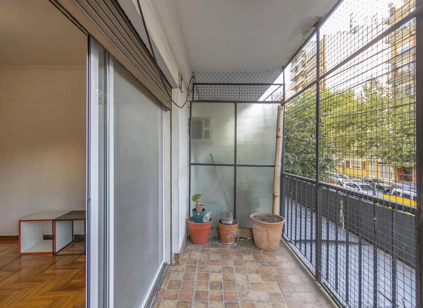 VENTA DEPARTAMENTO DE 3 AMBIENTES EN ESQUINA - BALCON - FLORES 5