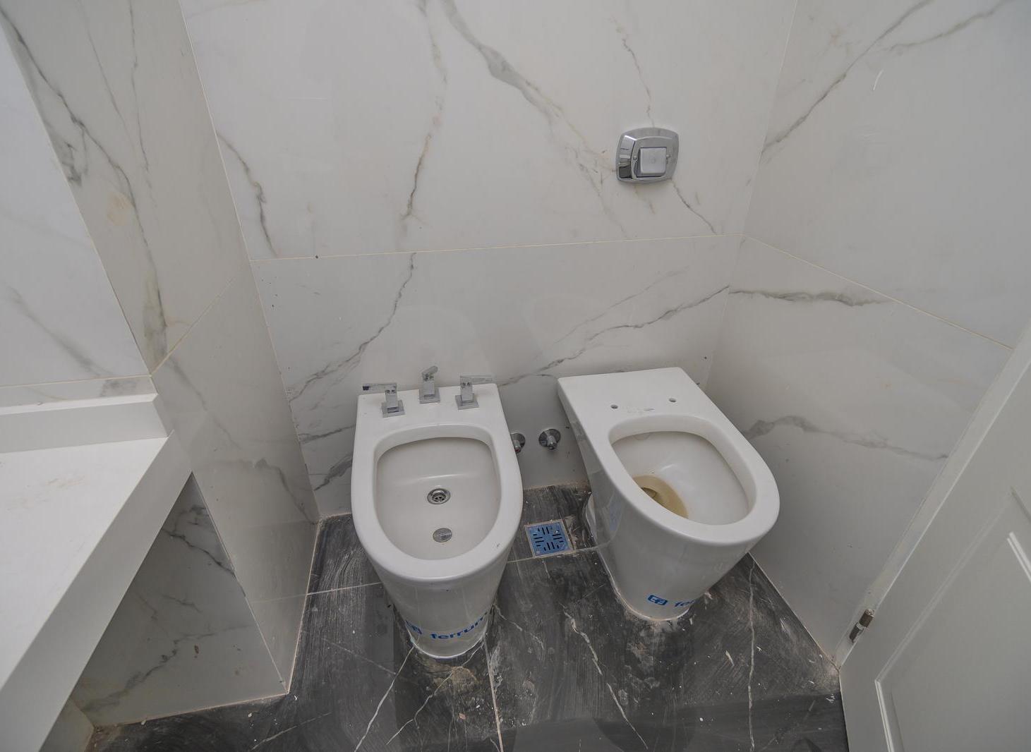 3 AMBIENTES CON COCHERA - FLORES - FULL AMENITIES -