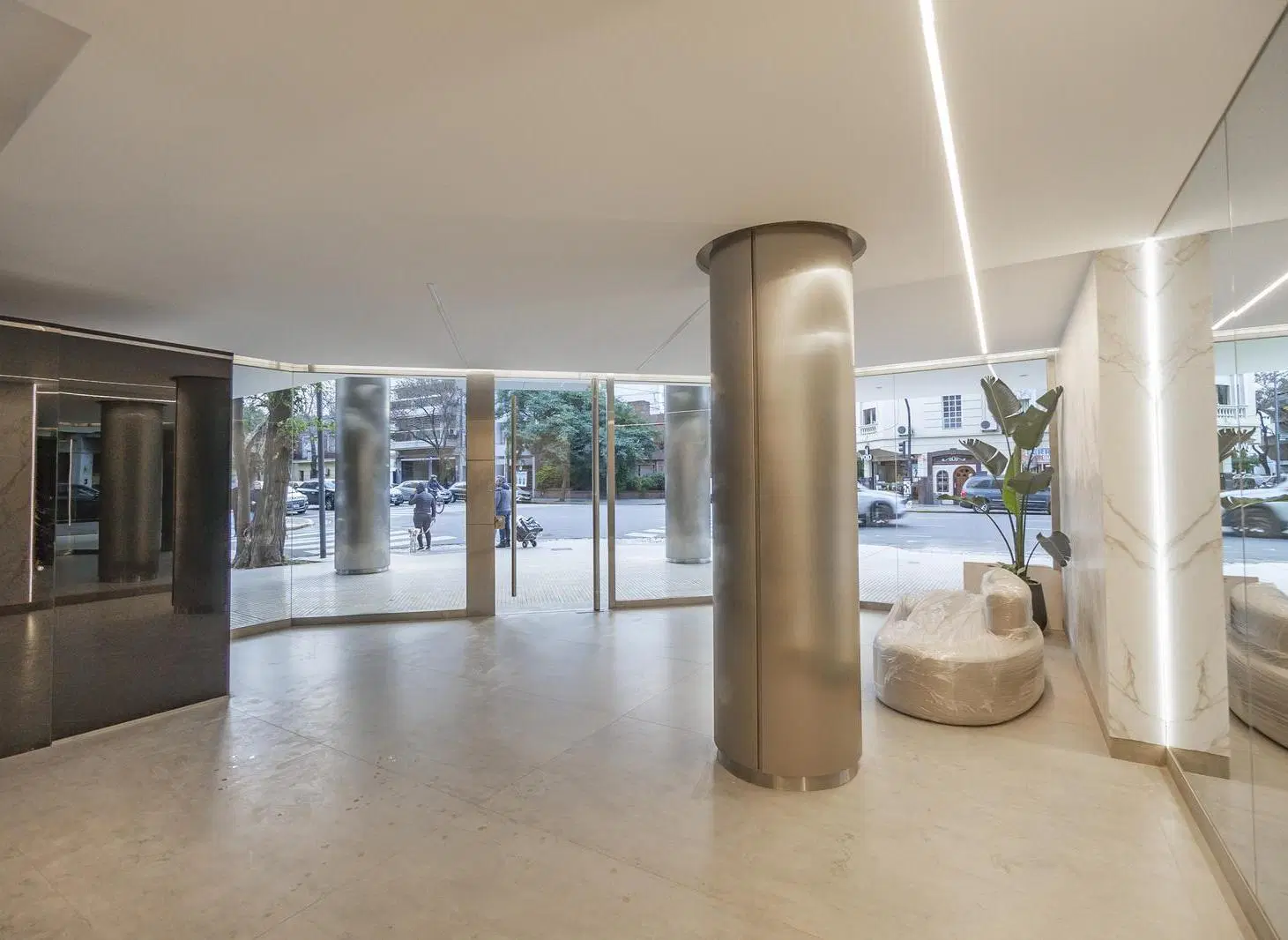 3 AMBIENTES CON COCHERA - FLORES - FULL AMENITIES - 3