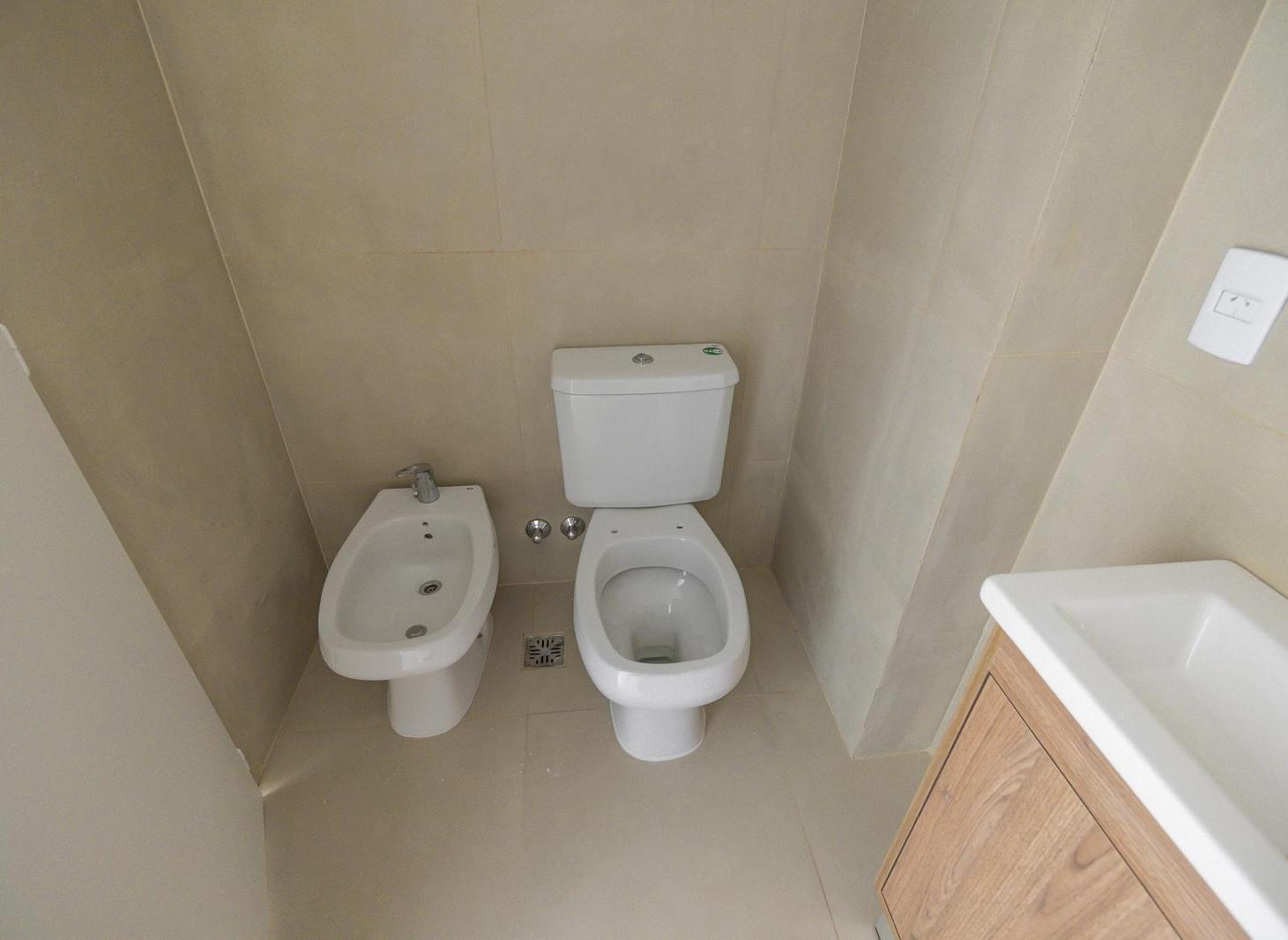 VENTA 2 AMBIENTES CON COCINA INDEPENDIENTE - A ESTRENAR - AMENITIES - FLORES - ENTREGA INMEDIATA